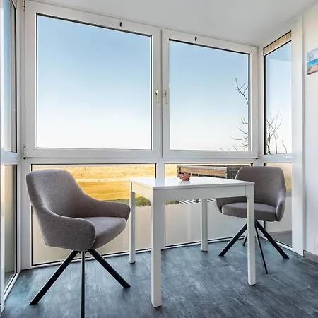 Апартаменты 3-raum-ferienwohnung 4 Hochparterre Куксхафен
